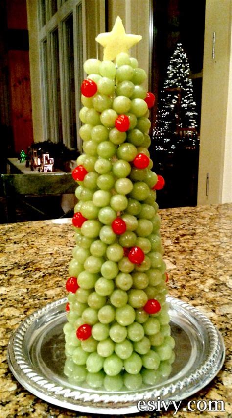 Great christmas ideas to impress your family and guests. An Impressive 3D Fruit Display, a Grape and Cherry ...