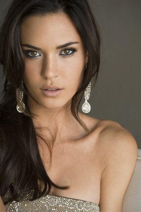 Odette Annable Beautiful Eyes Beauty Face Sexy Long Hair