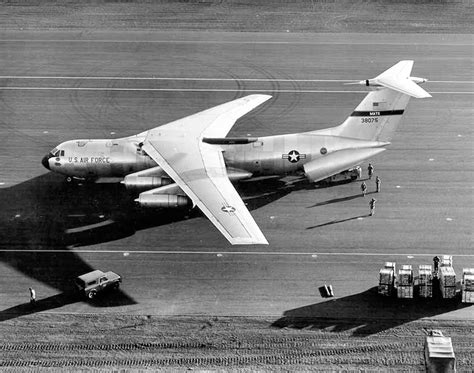 Lockheed C 141 Starlifter On The Ramp At Tan Son Nhut Ab Vietnam My