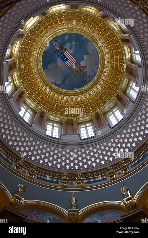 Iowa State Capitol Dome Editorial Stock Photo Image Of Architecture Ebf