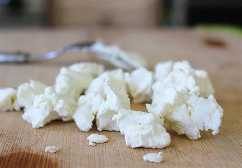 Study catalogs the complex flavors of American-made goat cheese