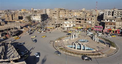 At Raqqa ‘roundabout Of Hell Syrian Lovers Find New Meeting Spot