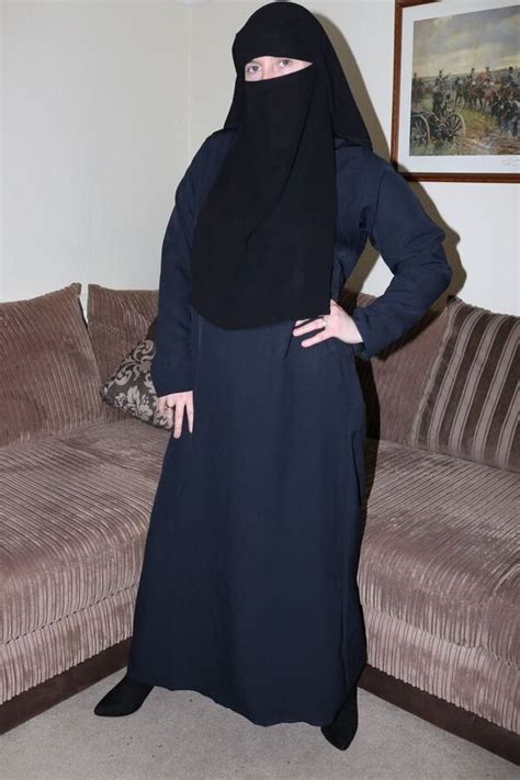 Wife In Burqa Niqab Stockings And Suspenders Nudedworld