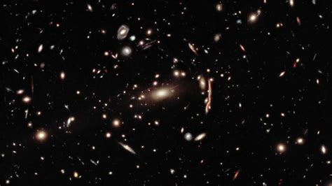 Hubble Zoom Into Galaxy Cluster Macs 1206 1080p Youtube