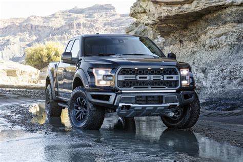 With the ford f 150 the raptor is the ultimate version of ford's best selling pickup truck. 2017 FORD RAPTOR PICKUP
