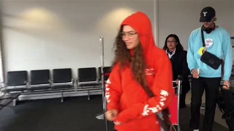 Zendaya Touches Down In Australia With Her Boyfriend Youtube