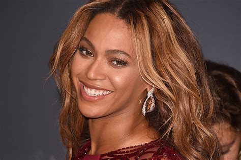 Beyonce Shares Makeup Free Photo On Instagram