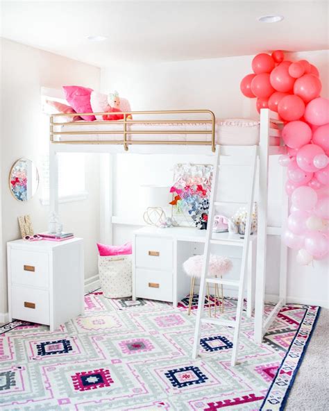 Ideas On How To Decorate A Little Girl S Bedroom
