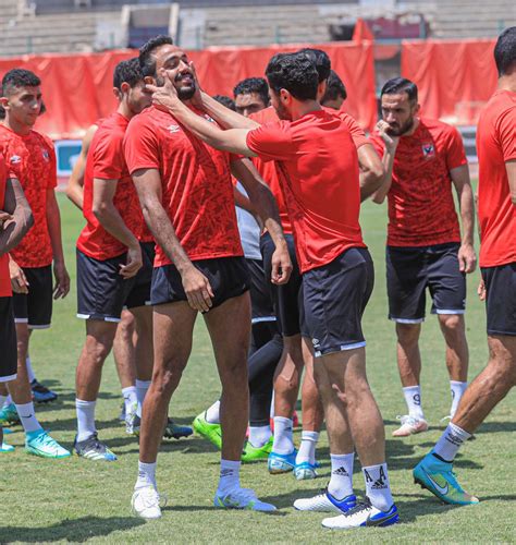 أعلن نادي الترجي التونسي، موافقة الاتحاد الإفريقي لكرة القدم، على حضور الجماهير لمباراته ضد النادي الأهلي في ذهاب نصف نهائي دوري أبطال إفريقيا. مرح وحماس بين أكرم توفيق وكهربا فى تدريبات الأهلى استعداد ...