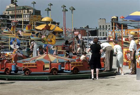 Breathtaking Color Photographs Captured Everyday Life At New Yorks