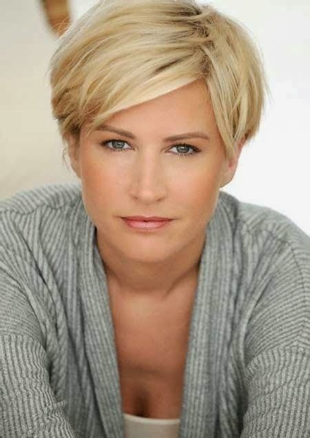 Thick hairstyle for older women. 22 Short Hairstyles for Thin Hair: Women Hairstyle Ideas ...