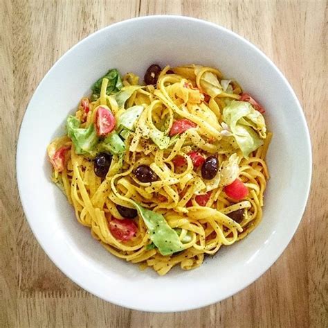 Italian vegan saffron tagliatelle pasta. Quick and easy healthy vegan ...