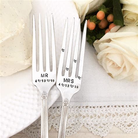 Online Shopping Mall Wholesale Commodity Mr And Mrs Wedding Cake Fork Set