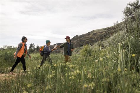 REI Mega Sale: Save 65% on the Trail 25 Pack | GearJunkie