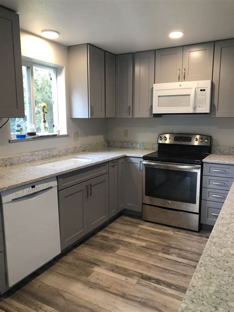 Cool What Color Kitchen Cabinets Go With Grey Floors 2022 Decor