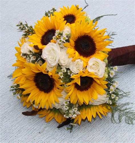 Image Result For Sunflower And White Rose Bouquet Inexpensive Wedding Flowers Neutral Wedding