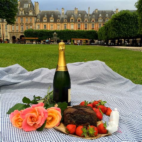 Paris is one of the world's most important and attractive cities, famed for its gastronomy, haute couture, painting, literature, and intellectual community. Why Paris Picnic is the coolest customized picnic service ...