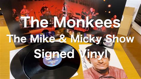 The Monkees The Mike And Micky Show Live Signed Vinyl Unboxing Video