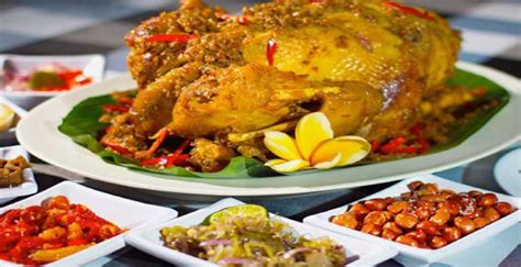 Disebut sebagai ayam bakar dengan bumbu rujak, karena memang rasanya seperti rujak pada umumnya, dengan dominasi rasa pedas manis tersebut. Resep Cara Membuat Ayam Bumbu Bali Asli Enak Spesial ...