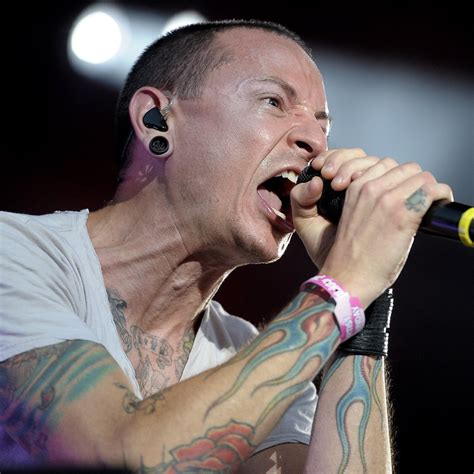 Chester Bennington Linkin Park Singer Chester Bennington Dead At 41