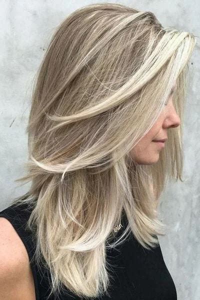 23 Alluring Layered Blonde Haircuts For Women 2023