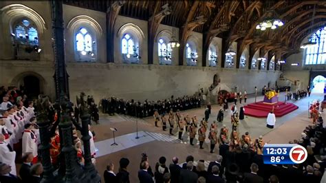 Queen Elizabeth Ii Lies In State After Solemn Procession Wsvn 7news