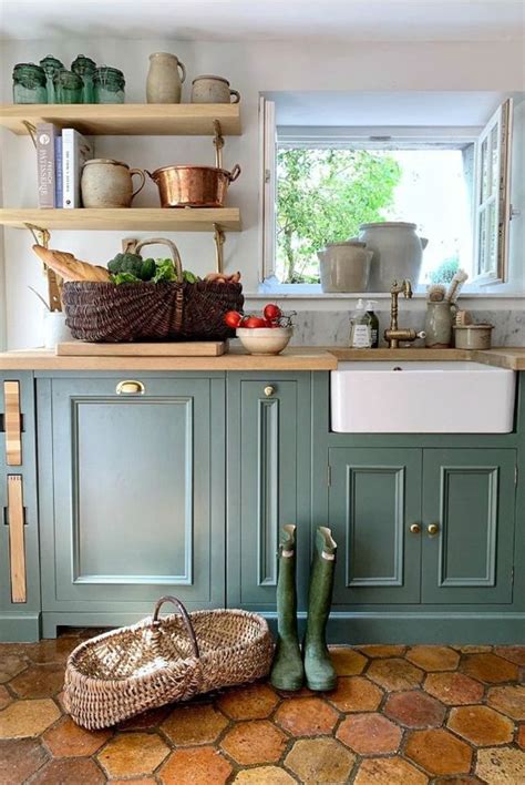 I previously wrote about how we found a lot of good deals for building materials (& just about how often you need to oil you new butcherblock countertop. 25 Chic And Lively Green Kitchens - Shelterness