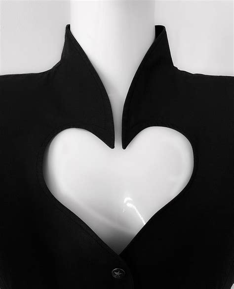 Gorgeous Rare Thierry Mugler Dress Black Dramatic Collar Heart Shaped