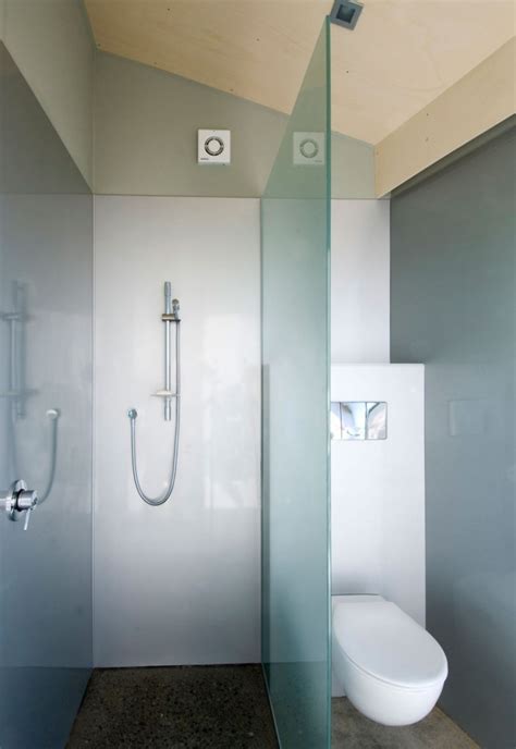 Ideales wandverkleidungsmaterial für die teilrenovierung im badezimmer. Kleines Badezimmer groß wirken lassen - 25 Beispiele