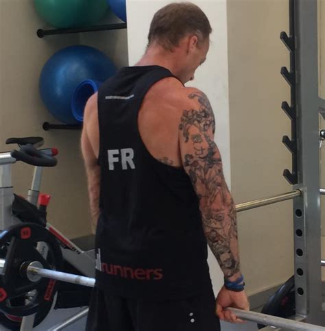 Sebastián keitel comes from an athletics family, his father alberto keitel, was a sprinter in the 1960s, his grandmother, maría cristina böcke. Sebastián Keitel sorprende con su brazo derecho lleno de ...