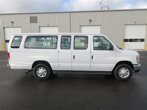 2013 Econoline Ford 14 Passenger Van
