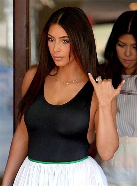 Kim Kardashian Side Boob Mirror Online