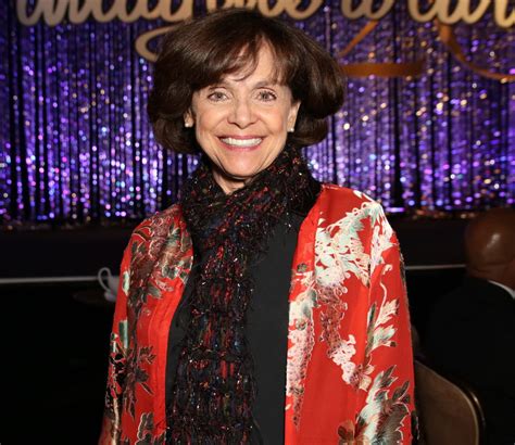 Dancing With The Stars Honors The Late Valerie Harper Usweekly