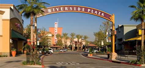Riverside Plaza - Architects Orange