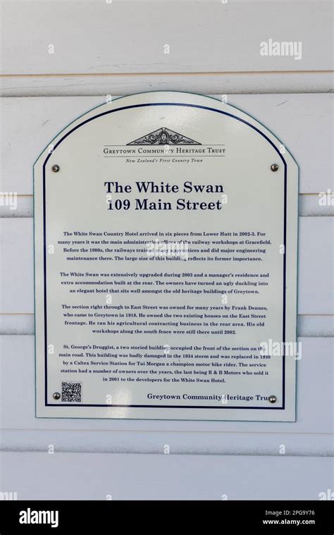 The White Swan Country Hotel Historic Building In Main Street