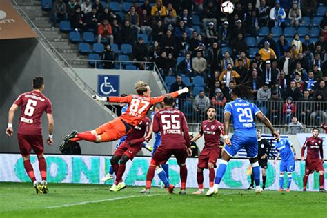 Cumpara acum, 100% sigur prin garantia de livrare. CFR Cluj - U Craiova 1948. Se decide tiltul? - Liga Profesionistă de Fotbal