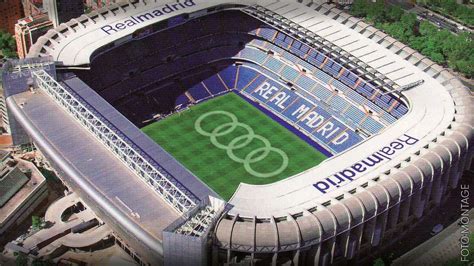 Panoramic view of the stadium. Estadio Santiago Bernabeu: Audi will sich Namensrechte am ...