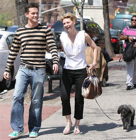 How Claire Danes Met Her Taller Husband Hugh Dancy Love At First Set