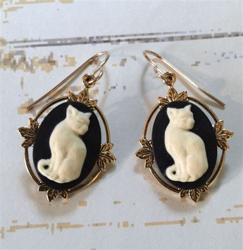 Cat Earrings Cat Jewelry Black And Creme Cameo Gold Etsy Cat