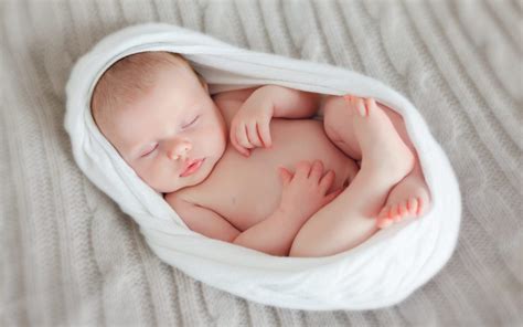 Sleeping Newborn Baby Boy Pictures For Wallpapers Hd