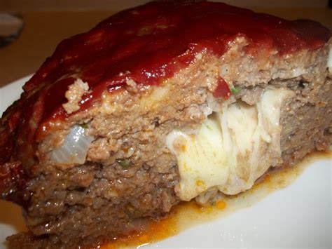 We all need everyday recipes for great comfort food and leftovers at times. World Class Cooking: Stuffed Mozzarella Meatloaf