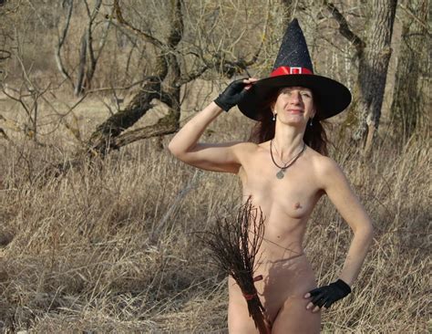 Nude Witch On Nature Pics Xhamster