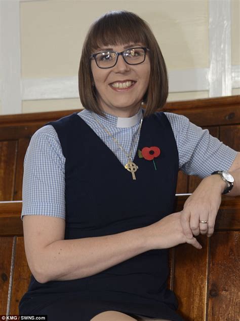Kent Chaplain Becomes First Methodist Transgender Minister Daily Mail