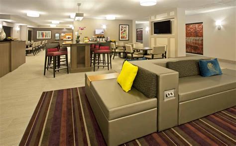 Feel at home at our hotel in kulpsville, pa. Holiday Inn Express | Architectural Design Inc.