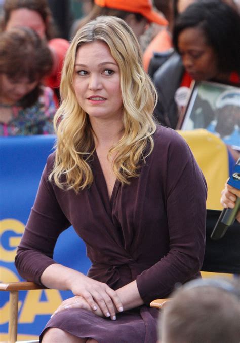 Tom's grandfather and his money are connected directly to mexican drug trafficking, so julia is up against long odds. Julia Stiles Appeared on 'Good Morning America' in New ...