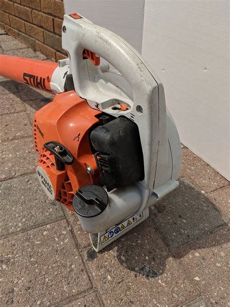 Get outdoors for some landscaping or spruce up your garden! STIHL BG 50 gasoline-powered handheld blower | Avenue Shop Swap & Sell