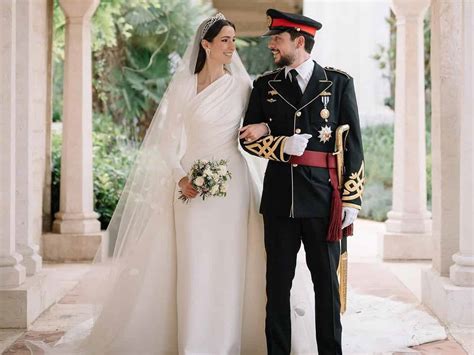 Queen Rania Shares Pics From Wedding Of Jordans Crown Prince