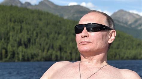 The Online Bots Behind Vladimir Putins Birthday Wishes Bbc News