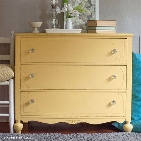 Chalk Paint A Yellow Dresser Yellow Painted Furniture Painted
