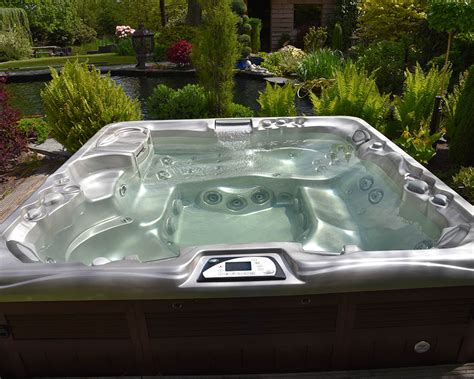 Jacuzzi® Hot Tubs Aqua Quip Bellevue Wa Federal Way Wa